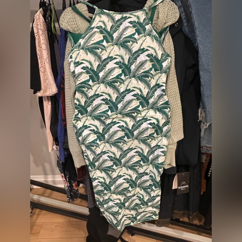 Summer is calling, and you want this dress!